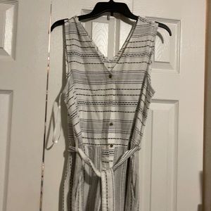 Black and white jumper